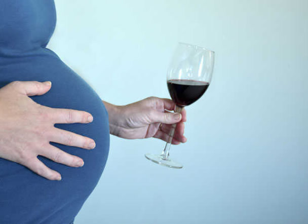 Darf man in der Schwangerschaft mit Alkohol kochen?