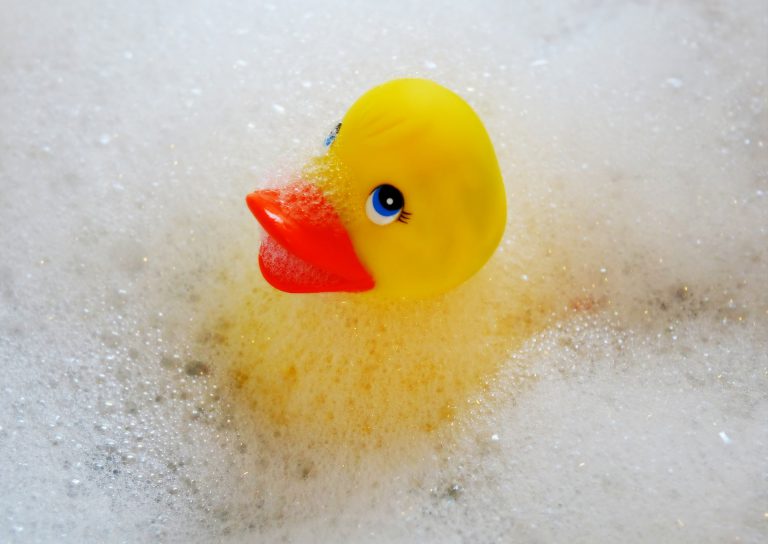 So macht Baden Spaß: 7 tolle Kinder-Spiele für die Badewanne